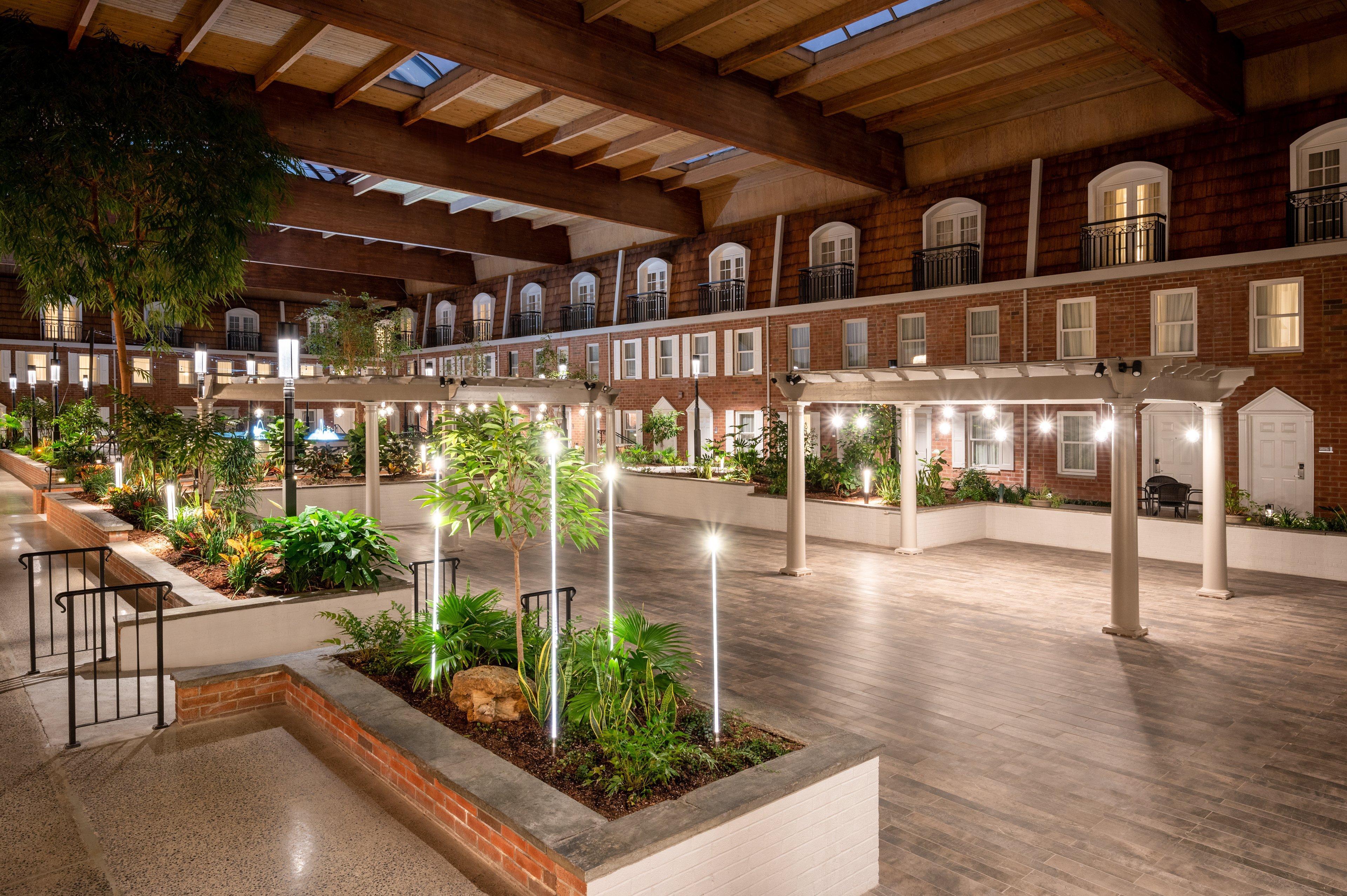 Crowne Plaza Albany - The Desmond Hotel Exterior photo